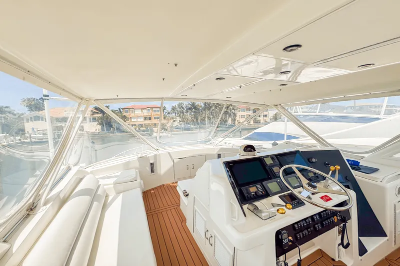 Slide: The Image of Hatteras 54 CONVERTIBLE 1996 - 69