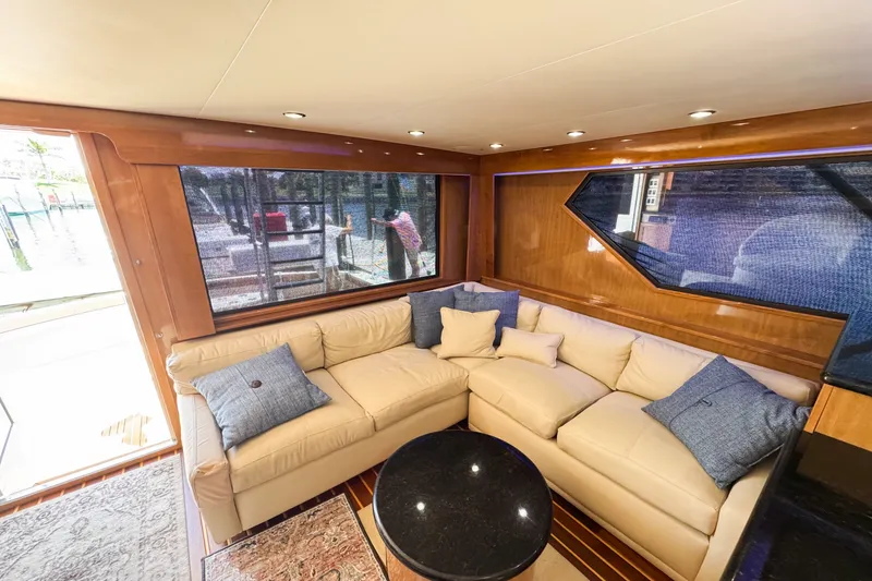 Slide: The Image of Hatteras 54 CONVERTIBLE 1996 - 74