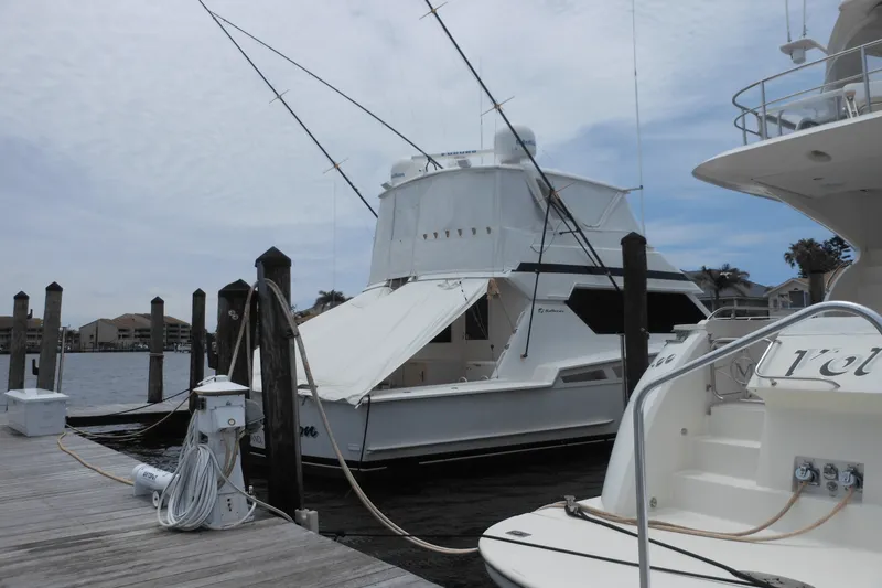 Slide: The Image of Hatteras 54 CONVERTIBLE 1996 - 75