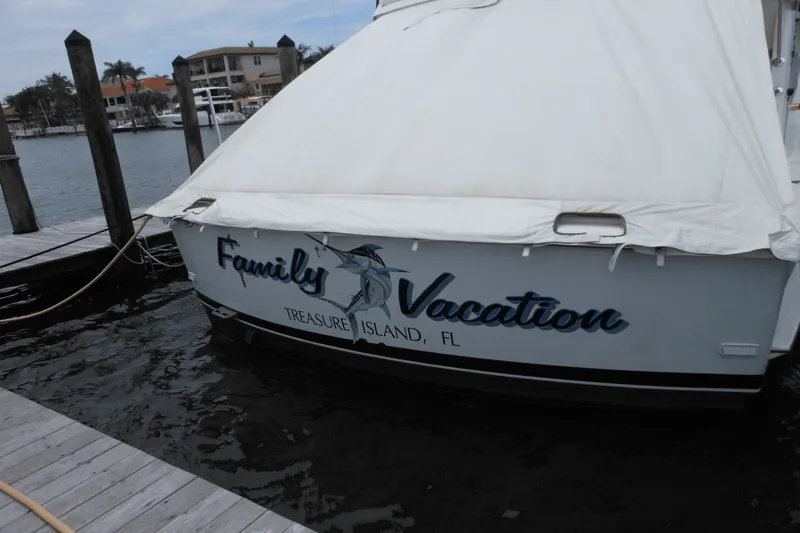 Slide: The Image of Hatteras 54 CONVERTIBLE 1996 - 77