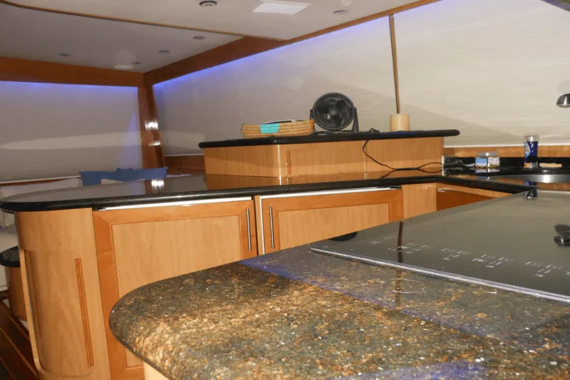 Slide: The Image of Hatteras 54 CONVERTIBLE 1996 - 83