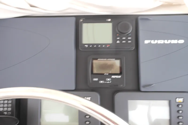 Slide: The Image of Hatteras 54 CONVERTIBLE 1996 - 91