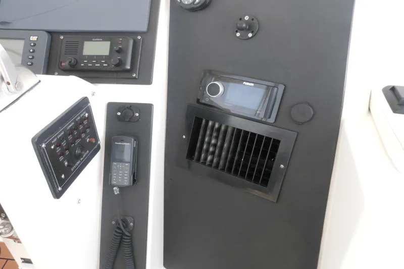 Slide: The Image of Hatteras 54 CONVERTIBLE 1996 - 96