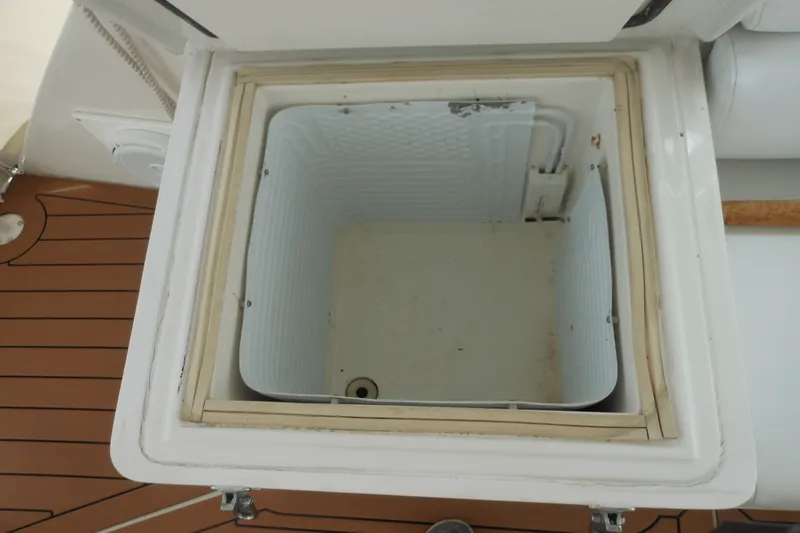 Slide: The Image of Hatteras 54 CONVERTIBLE 1996 - 97