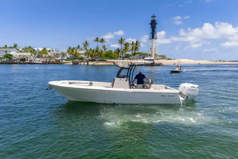 Slide: The Image of Sea Born LX27 Center Console 2026 - 19