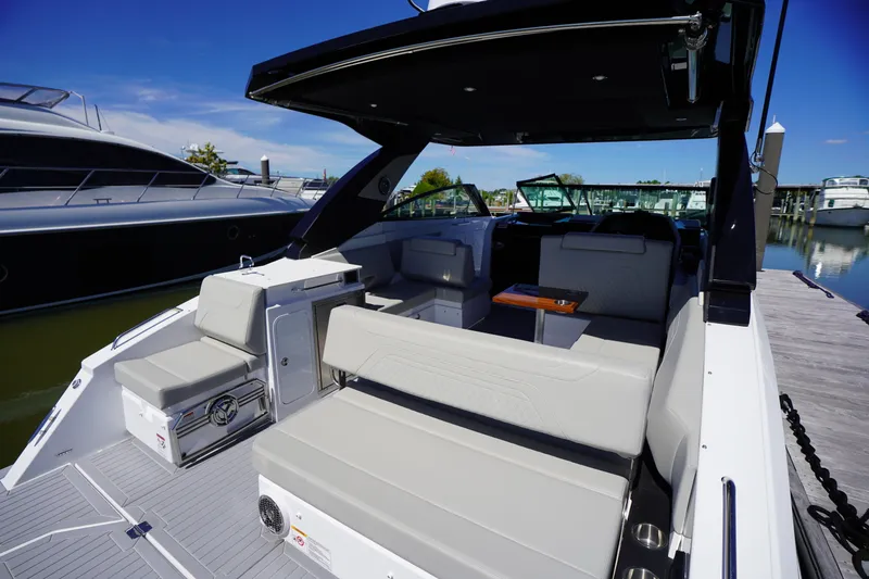 Slide: The Image of Cruisers 34 GLS Outboard 2026 - 13
