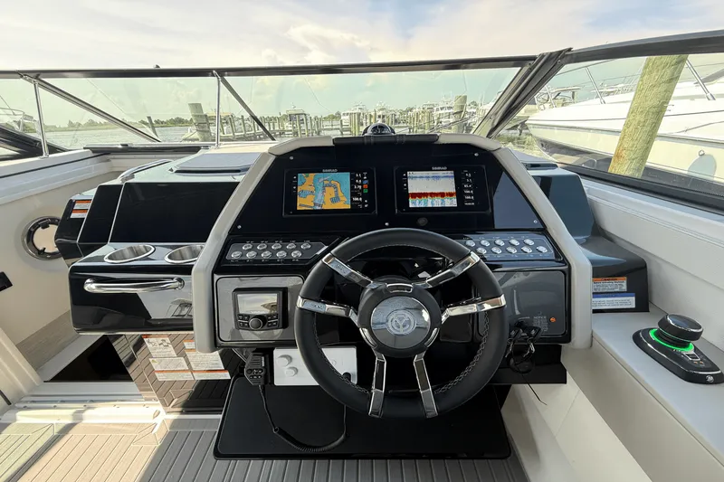 Slide: The Image of Cruisers 34 GLS Outboard 2026 - 19