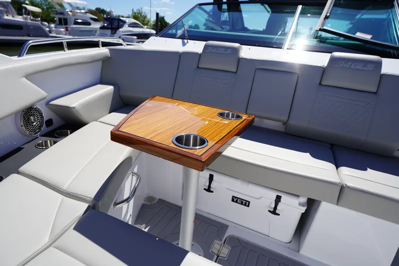 Slide: The Image of Cruisers 34 GLS Outboard 2026 - 61