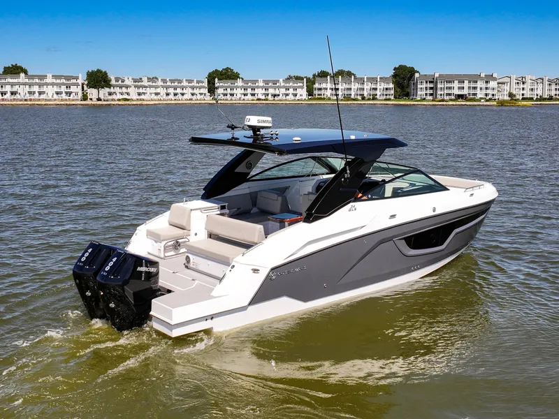 Slide: The Image of Cruisers 34 GLS Outboard 2026 - 1