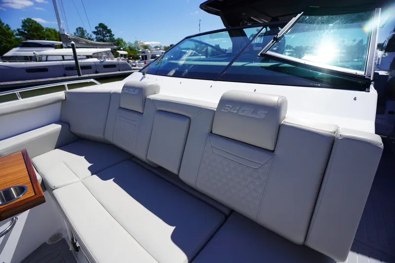 Slide: The Image of Cruisers 34 GLS Outboard 2026 - 62