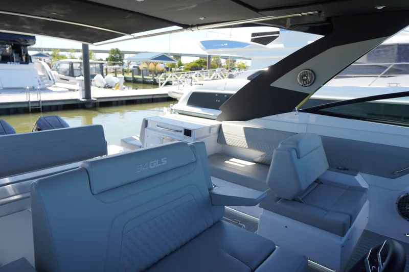 Slide: The Image of Cruisers 34 GLS Outboard 2026 - 49