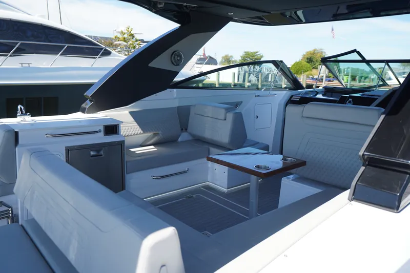 Slide: The Image of Cruisers 34 GLS Outboard 2026 - 34