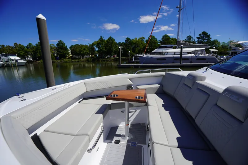 Slide: The Image of Cruisers 34 GLS Outboard 2026 - 59