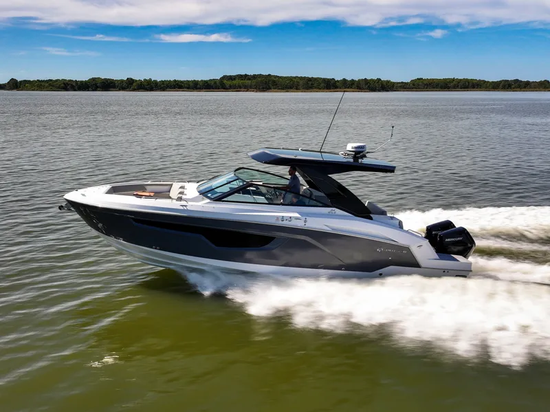 Slide: The Image of Cruisers 34 GLS Outboard 2026 - 66