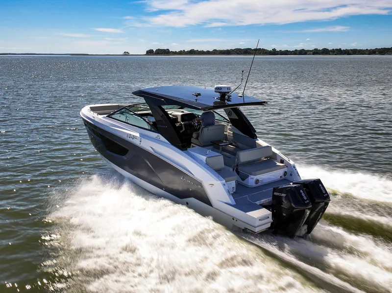 Slide: The Image of Cruisers 34 GLS Outboard 2026 - 67
