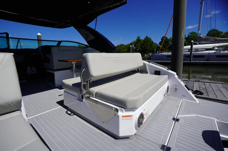 Slide: The Image of Cruisers 34 GLS Outboard 2026 - 14