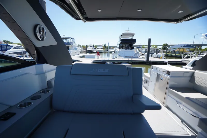 Slide: The Image of Cruisers 34 GLS Outboard 2026 - 36