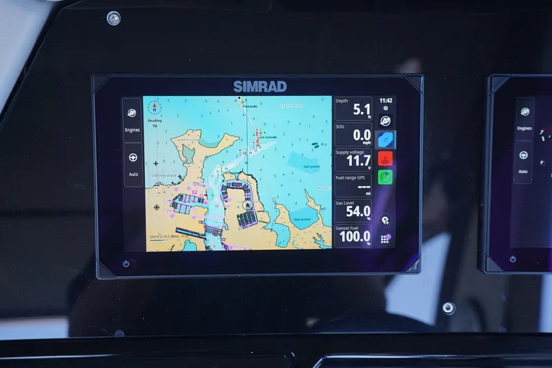 Slide: The Image of Cruisers 34 GLS Outboard 2026 - 40