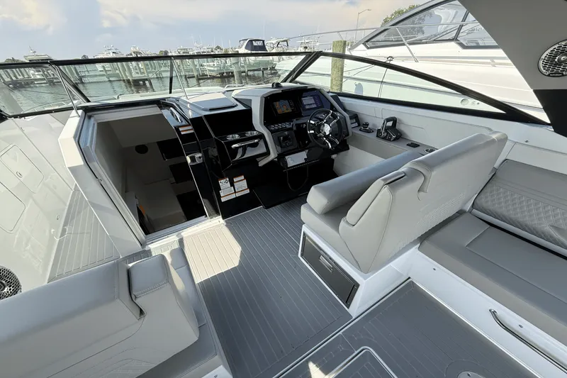 Slide: The Image of Cruisers Yachts 34 GLS Outboard 2026 - 14