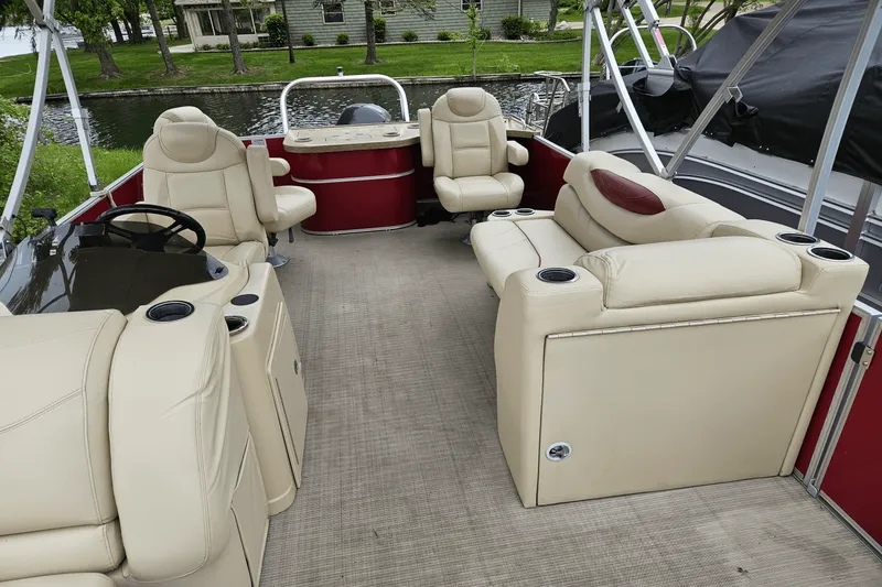 Slide: The Image of Sylvan MIRAGE 8522ENT 2018 - 14