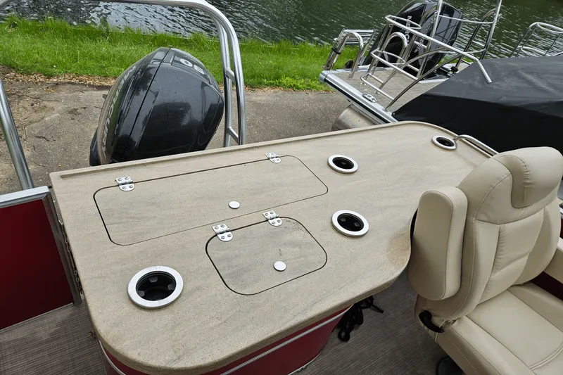 Slide: The Image of Sylvan MIRAGE 8522ENT 2018 - 18