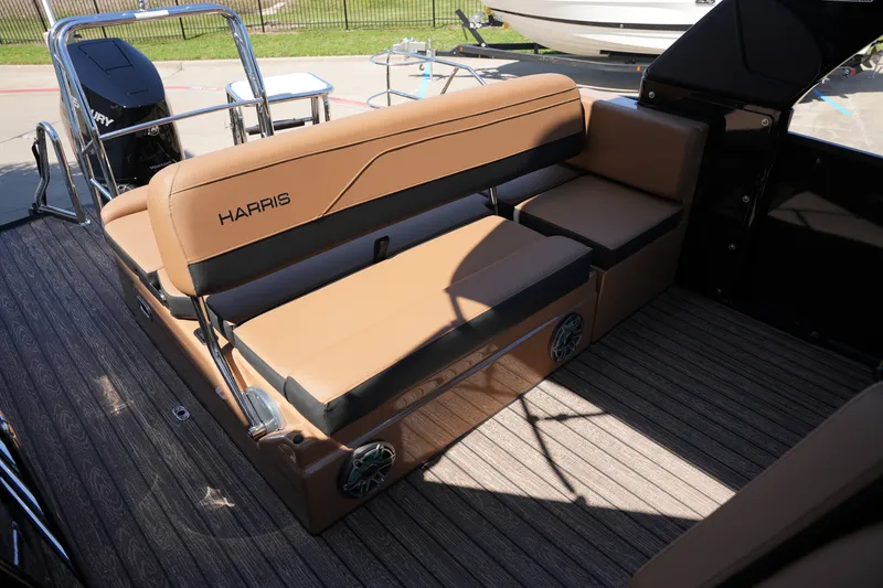 Slide: The Image of Harris 230 Grand Mariner 2026 - 15