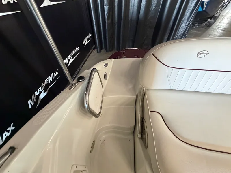 Slide: The Image of Crownline Boats 220 EX 2007 - 10