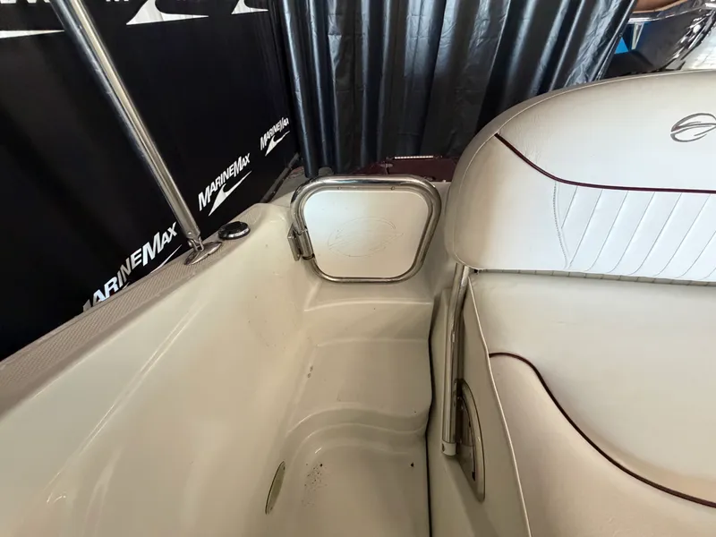 Slide: The Image of Crownline Boats 220 EX 2007 - 11