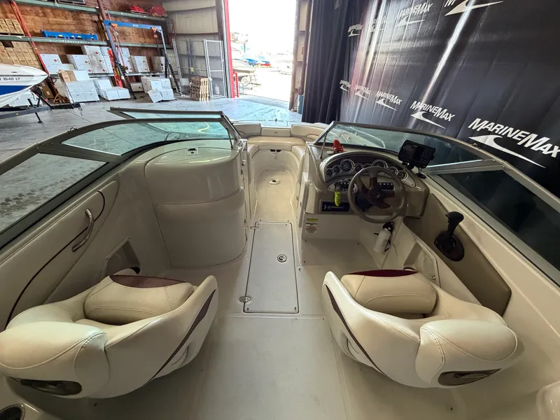 Slide: The Image of Crownline Boats 220 EX 2007 - 24