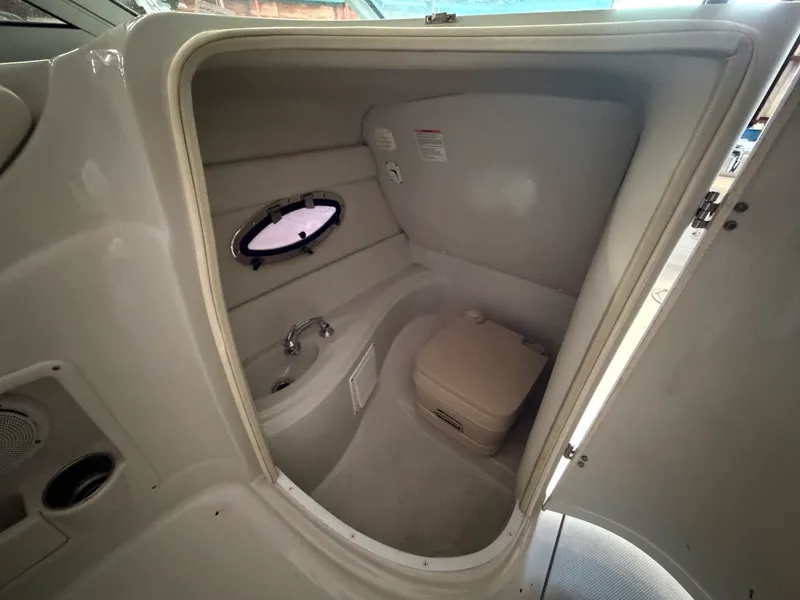 Slide: The Image of Crownline Boats 220 EX 2007 - 28
