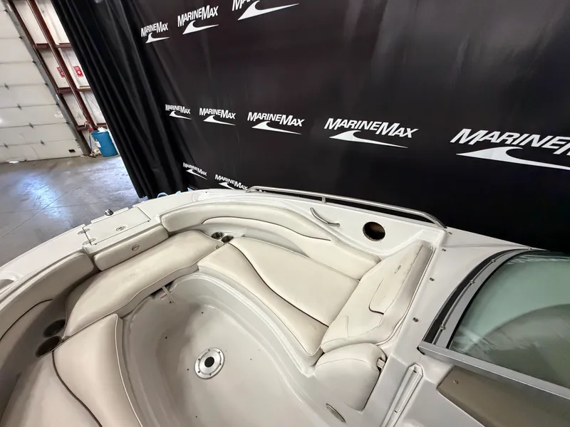 Slide: The Image of Crownline Boats 220 EX 2007 - 34