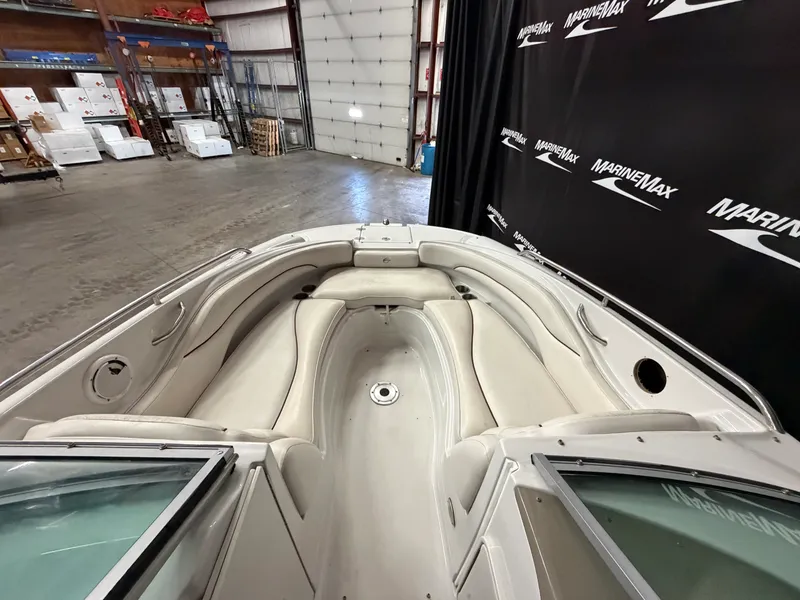 Slide: The Image of Crownline Boats 220 EX 2007 - 35