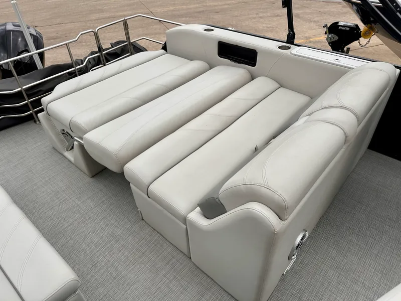 Slide: The Image of Sylvan 8524 MIRAGE DLZ TRITOON 2018 - 22