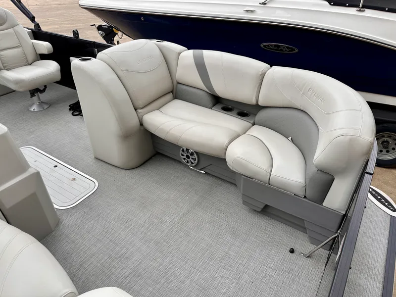 Slide: The Image of Sylvan 8524 MIRAGE DLZ TRITOON 2018 - 7