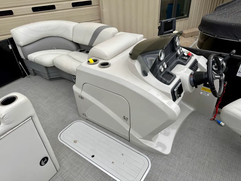Slide: The Image of Sylvan 8524 MIRAGE DLZ TRITOON 2018 - 8