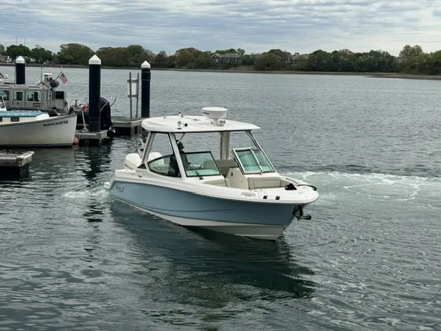 Slide: The Image of Boston Whaler 280 VANTAGE 2022 - 1