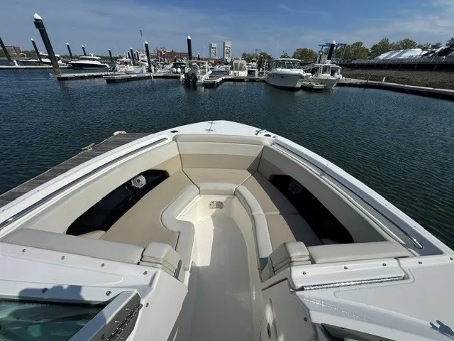 Slide: The Image of Boston Whaler 280 VANTAGE 2022 - 22