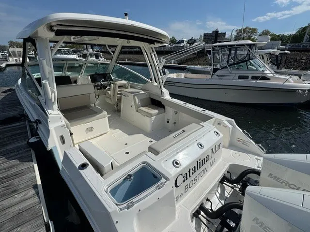 Slide: The Image of Boston Whaler 280 VANTAGE 2022 - 6