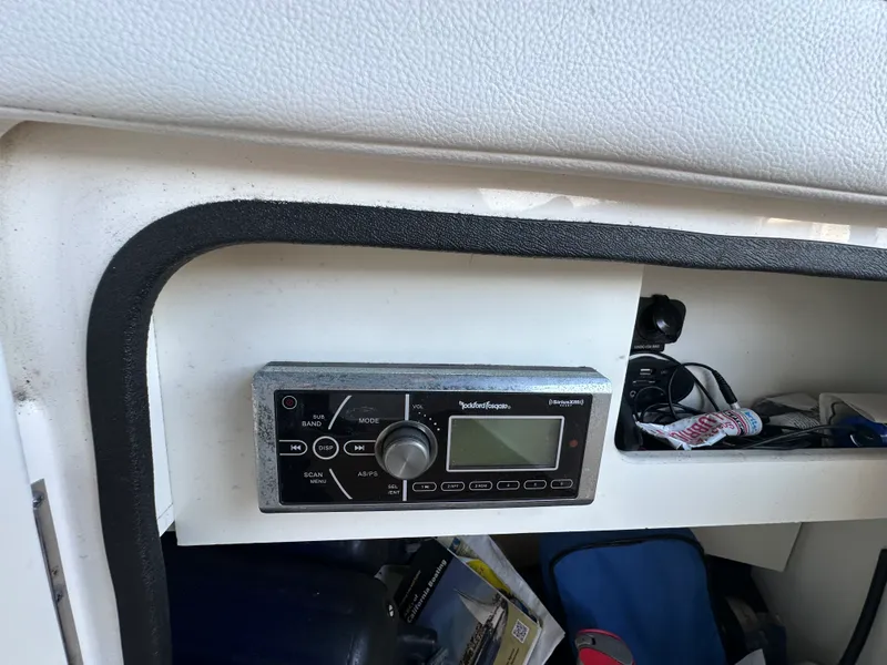 Slide: The Image of Sea Ray 260 SUNDECK 2014 - 19