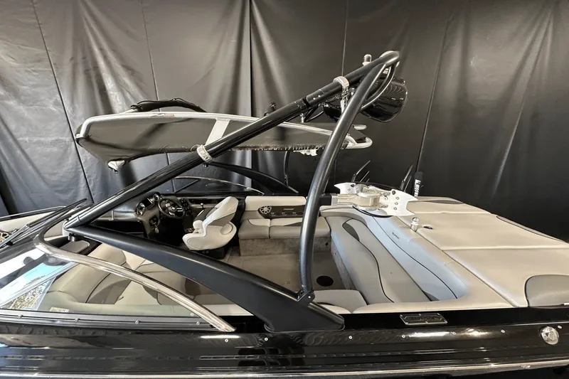 Slide: The Image of Supra 22V 2011 - 1