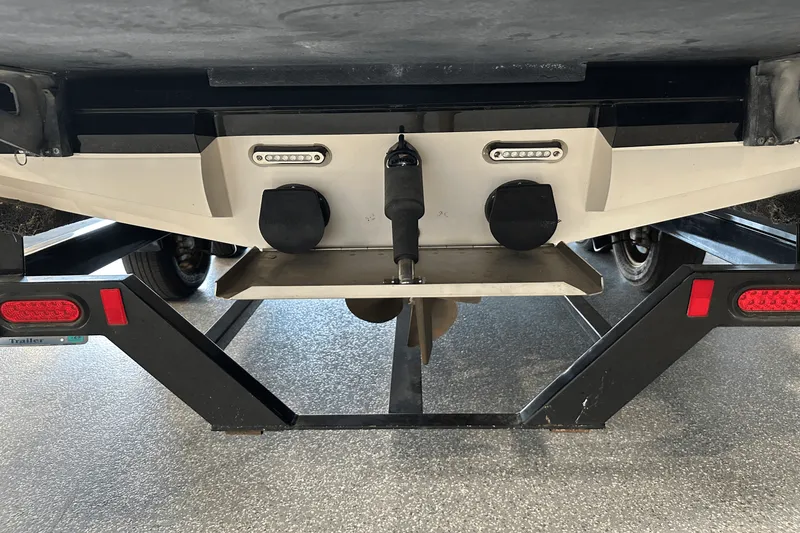 Slide: The Image of Supra 22V 2011 - 10