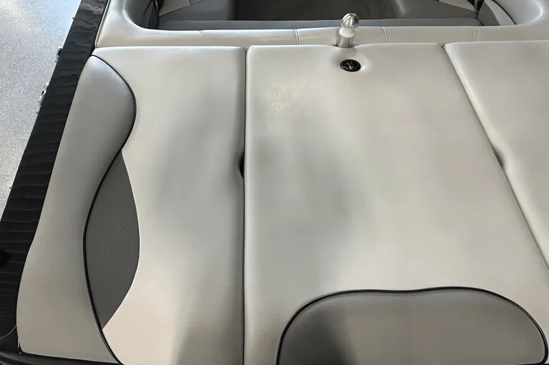 Slide: The Image of Supra 22V 2011 - 12