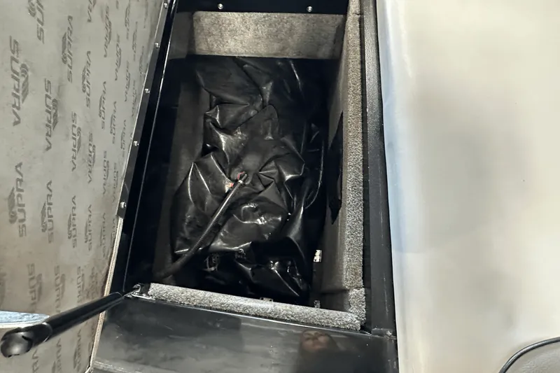 Slide: The Image of Supra 22V 2011 - 13