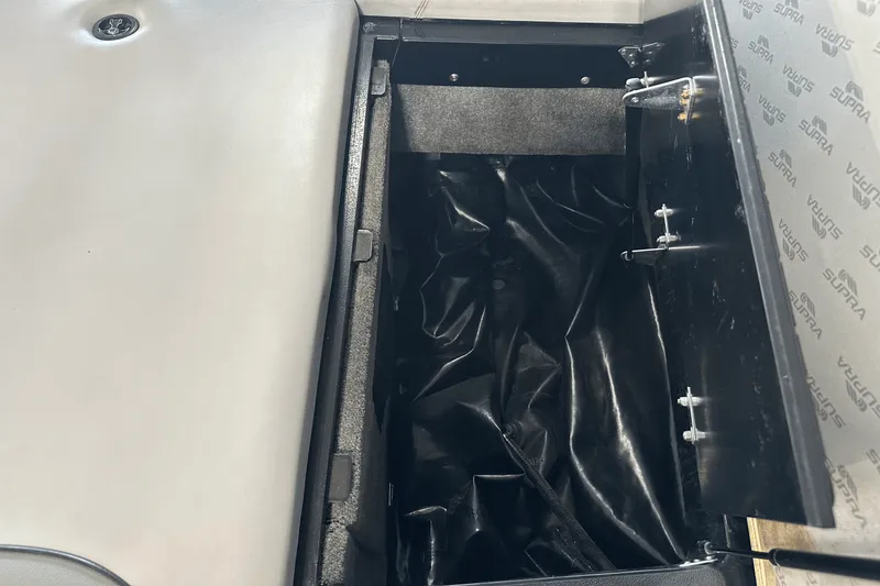 Slide: The Image of Supra 22V 2011 - 16