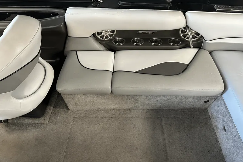 Slide: The Image of Supra 22V 2011 - 19