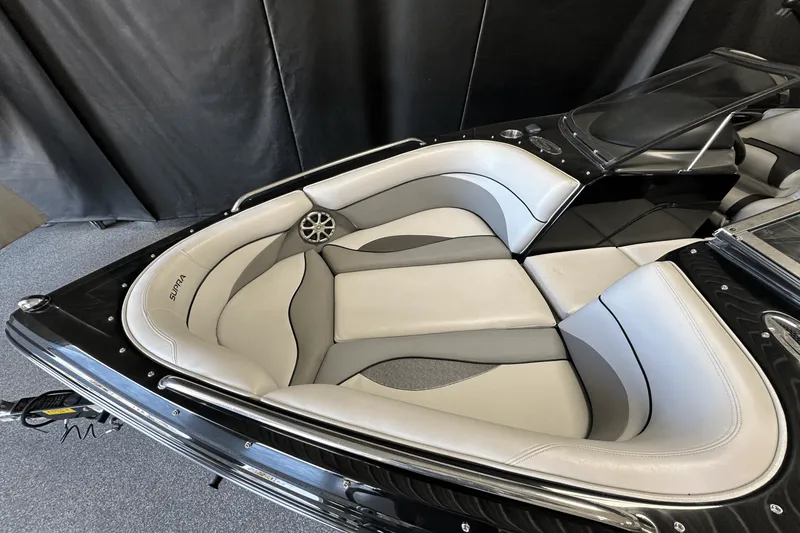 Slide: The Image of Supra 22V 2011 - 2