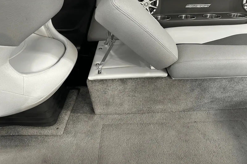 Slide: The Image of Supra 22V 2011 - 21