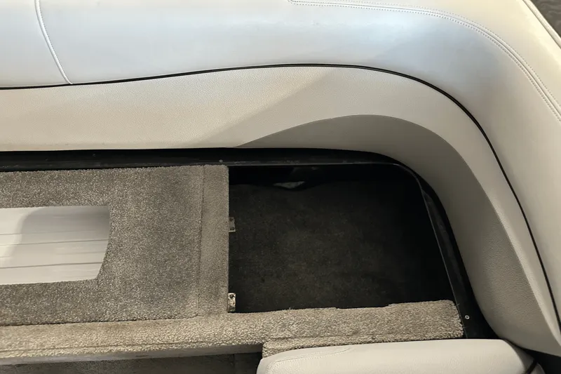 Slide: The Image of Supra 22V 2011 - 29