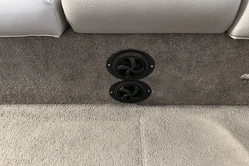 Slide: The Image of Supra 22V 2011 - 34