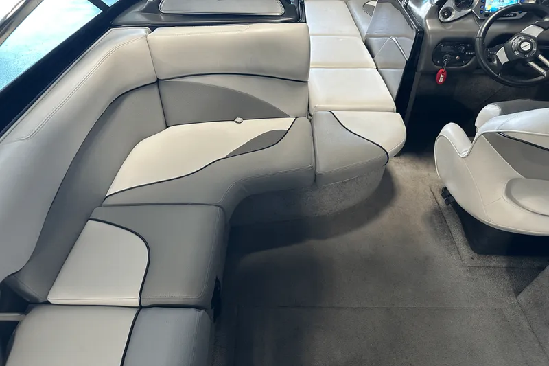 Slide: The Image of Supra 22V 2011 - 36